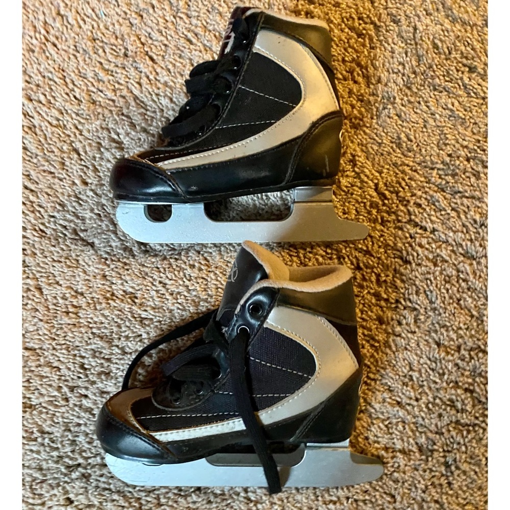 Toddler Boys’ Hockey Skates - double blade - sz 10